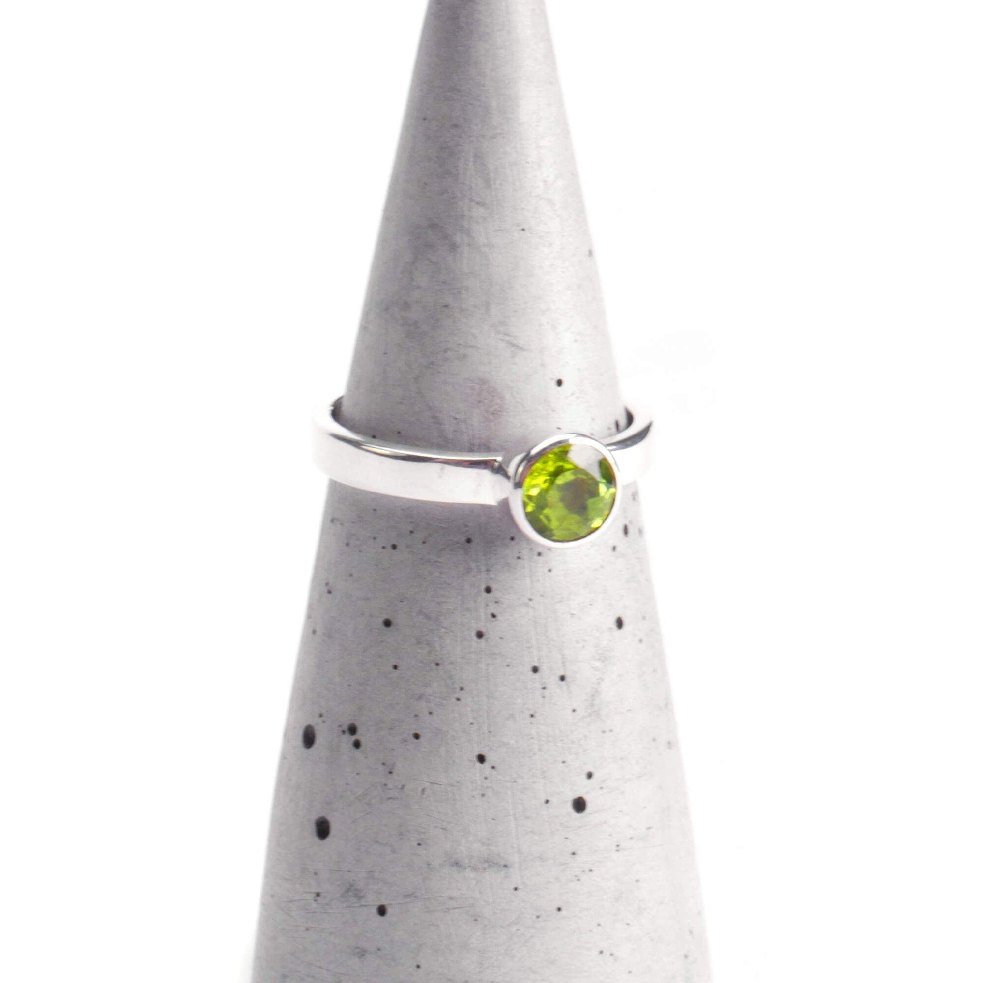 the-worlds-best-authentic-ring-mit-peridot-sterlingsilber-925-grose-59-discount_2.jpg